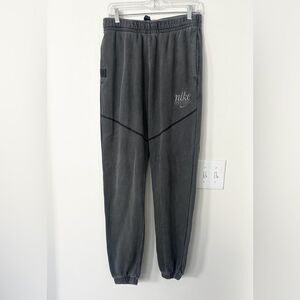 Nike Gray Men’s Sportswear Tech Fleece Joggers S